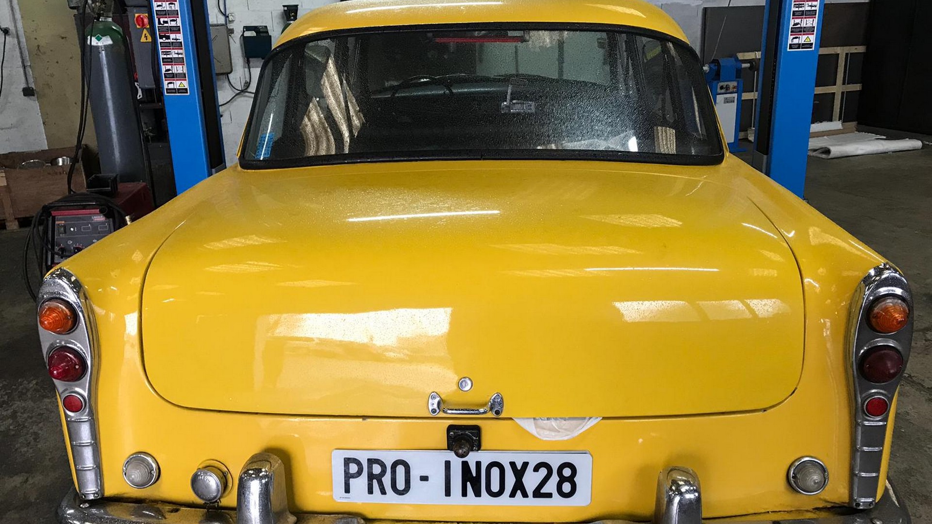 Proinox28- Échappement Checker Taxi New York